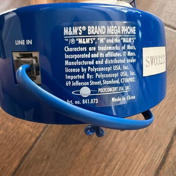 Vintage M&M's Yellow Guy Megaphone Telephone - Picture 5 of 8